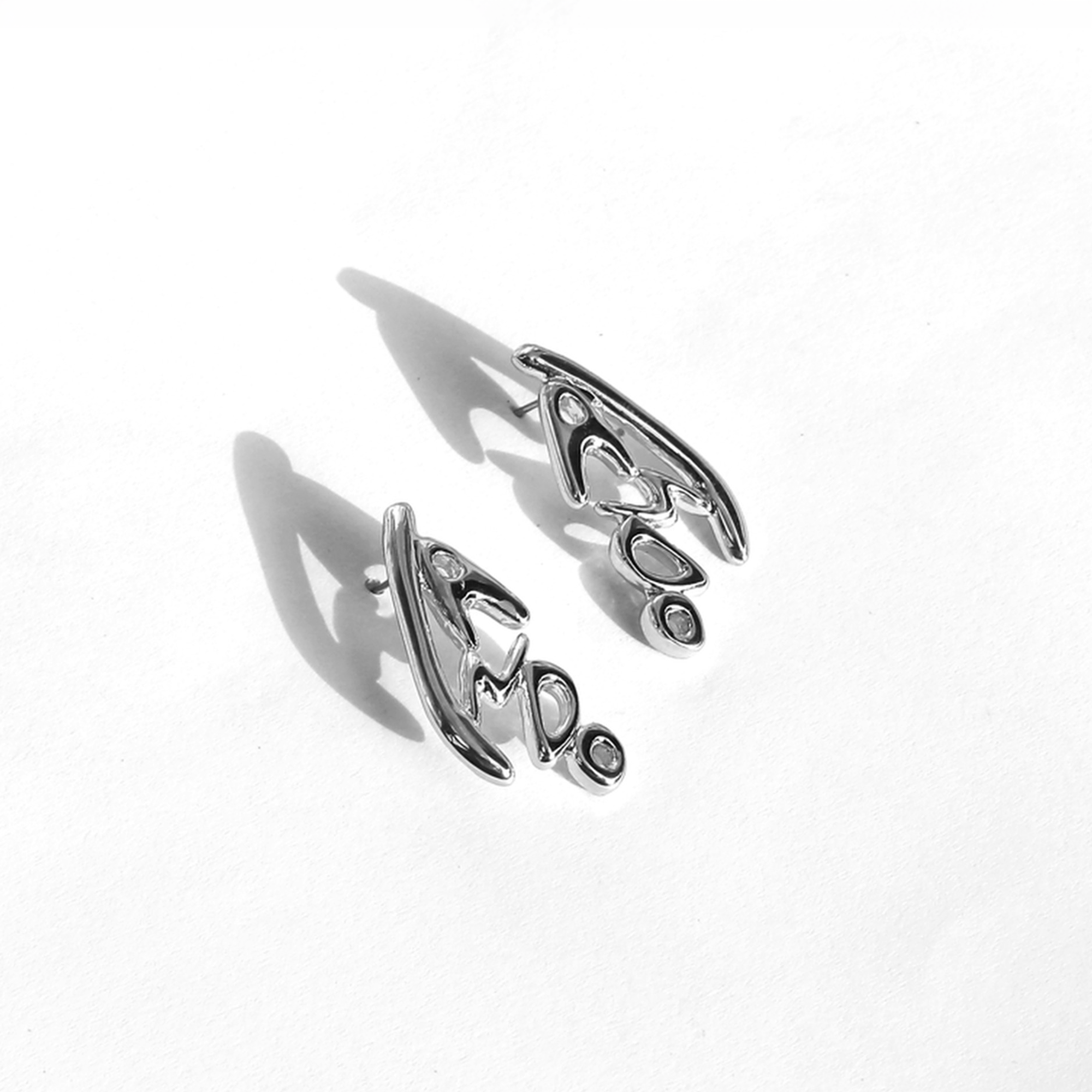 LANDO EARRING